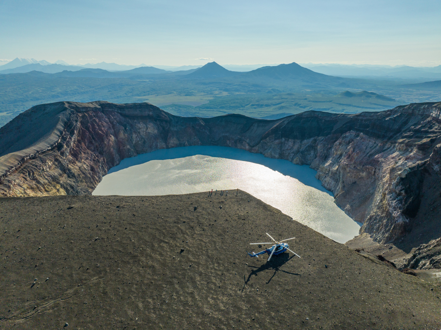 Вертолетная экскурсия в Долину Гейзеров, Узон и Налычевские источники