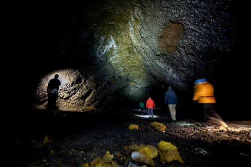 Лавовые пещеры и кратер «Звезда»
